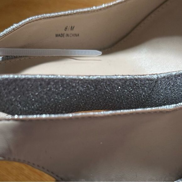 Pelle Moda | Rimma Metallic Slingback Pump - Picture 8 of 8